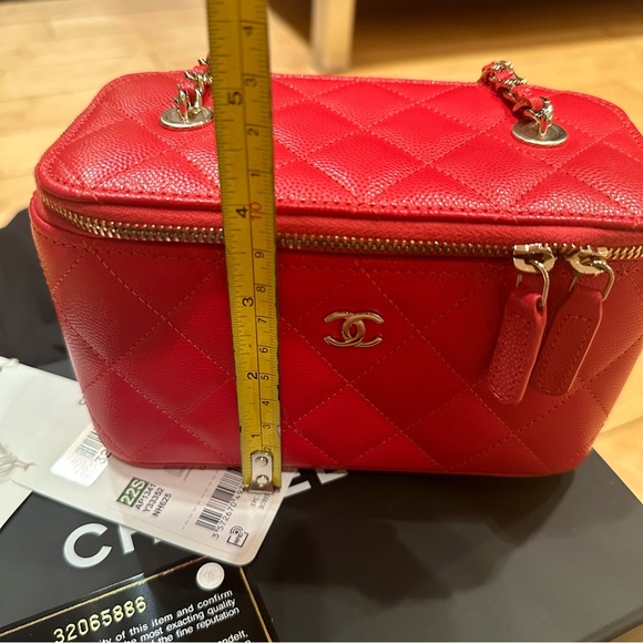Chanel classic mini vanity with chain. Bright red color, caviar leather - Picture 10 of 14